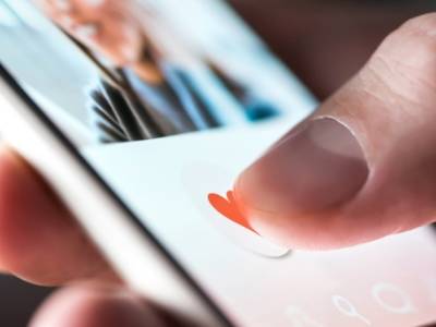 Apple удалила из AppStore приложение для знакомств противников вакцинации - unn.com.ua - Украина - Киев