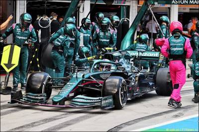 Себастьян Феттель - В FIA конфисковали машину Феттеля - f1news.ru - Франция - Венгрия