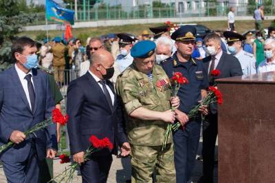 Игорь Кобзев - Полиция не помешала массовым собраниям без масок в День ВДВ в Сибири - tayga.info - Красноярск - Иркутск - Томск