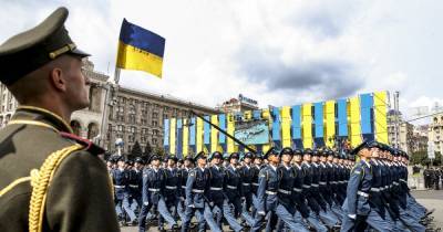 Владимир Зеленский - Андреа Бочелли - Военный парад и Крымская платформа: Зеленский представил программу мероприятий ко Дню Независимости - focus.ua - Украина