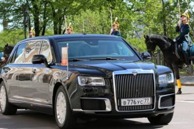 Денис Мантуров - Мантуров: серийный образец Aurus на водороде создадут в 2024 году - aif.ru - Россия