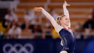 Ангелина Мельникова - Американка Кэри стала Олимпийской чемпионкой в вольных упражнениях - sportarena.com - Россия - США - Италия - Япония