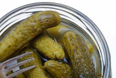 Секрет вкуса: что нужно добавить в банку с солеными огурцами - skuke.net