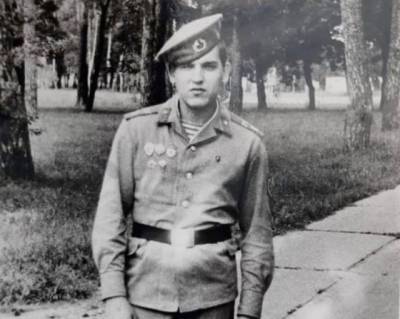 Сергей Кузнецов - Мэр Новокузнецка опубликовал архивные фото ко Дню ВДВ - gazeta.a42.ru - Литва - Новокузнецк