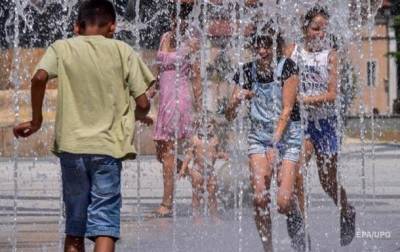 Большую часть июля в Киеве температура поднималась выше 30°C - korrespondent.net - Украина - Киев