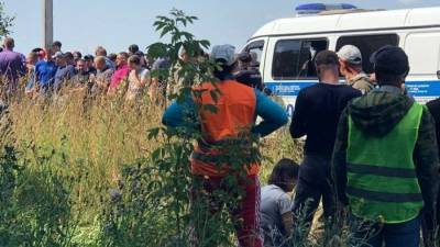 Ее искали более 200 человек: 12-летняя девочка сбежала из плена маньяка на Алтае - 5-tv.ru - Алтайский край - респ. Алтай - Бийск