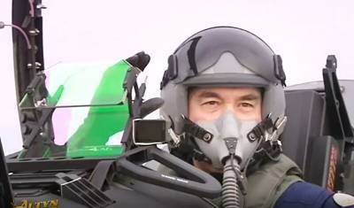 Президент Туркменистана лично испытал сверхзвуковой самолет Aermacchi M-346 - newizv.ru - Туркмения