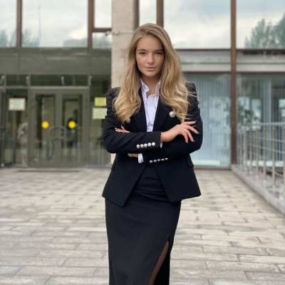 Елизавета Пескова - Елизавета Пескова рассказала о сложностях в отношениях с матерью Екатериной Солоцинской - actualnews.org