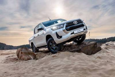 Цены на обновленный пикап Toyota Hilux стартуют от 3,1 млн рублей - abnews.ru