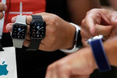 Марк Гурман (Mark Gurman) - Apple остановила продажи своих самых дорогих часов - lenta.ru - США