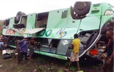 В Конго жуткая авария - столкнулись автобус и бензовоз - lenta.ua - Украина - Юар - Конго
