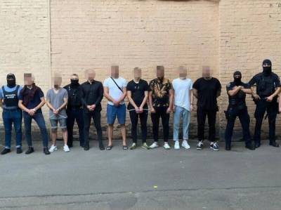 В Киеве задержали банду во главе с россиянином. Ее подозревают в нападениях и грабеже иностранцев – Офис генпрокурора - gordonua.com - Россия - Украина - Киев - Израиль - Азербайджан - Нападение