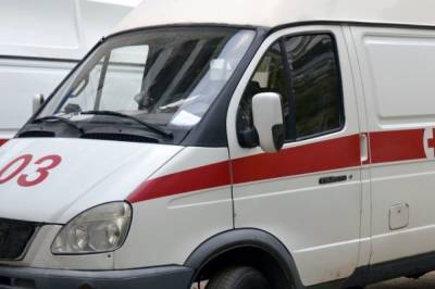 В Москве автомобиль въехал в остановку - aif.ru - Москва - Россия - Курск