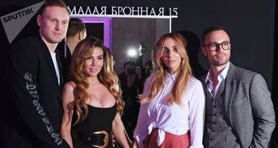 Анна Седокова - Янис Тимма - "Стыда и меры нет": Анну Седокову "заклевали" в сети за поцелуй с мужем. Видео - ru.armeniasputnik.am - Армения