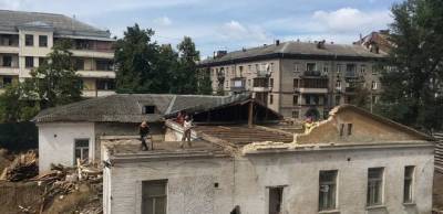 Ночью в Киеве сравняли с землей усадьбу XIX века, снос которой запрещал Минкульт - kp.ua - Украина - Киев