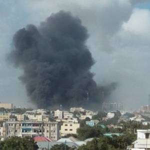 При взрыве у офиса разведки в столице Сомали погибли пять человек - reporter-ua.com - Сомали - Могадишо - Столица