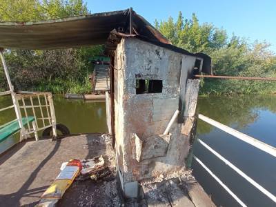 Сегодня утром в Кургане загорелся паром на Бульваре Солнечном - znak.com