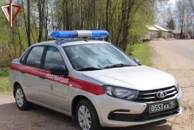 В Тверской области мужчина пытался обокрасть дом с хозяином внутри - tver.mk.ru - Тверская обл. - район Старицкий