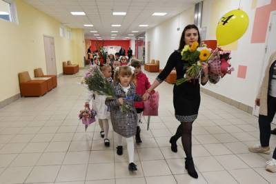 Почти 70% учителей в Ленобласти привились от коронавируса - ivbg.ru - Украина - Ленинградская обл.