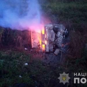 В запорожской полиции сообщили подробности жуткого ДТП на автодороге «Харьков-Симферополь». Фото - reporter-ua.com - Симферополь - Запорожская обл. - Харьков - Мелитополь
