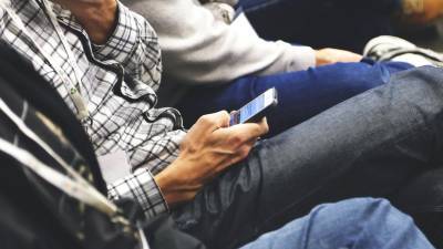 Психиатр напомнил о негативном влиянии гаджетов на зрение - russian.rt.com - Московская обл.