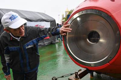 Дмитрий Литовкин - В России рассказали о проекте работающей 30 лет подводной бензоколонки - lenta.ru - Россия