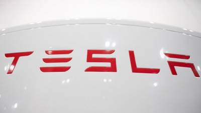 Илон Маск - Tesla создаст робота-гуманоида, который будет ходить за покупками - 5-tv.ru