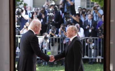 Владимир Путин - Джо Байден - WSJ: Путин на встрече с Байденом выступил против военного присутствия США в странах Средней Азии - argumenti.ru - Россия - Китай - США - Афганистан - Женева