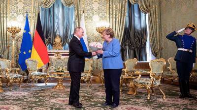 Владимир Путин - Ангела Меркель - Телефон Меркель зазвонил в начале переговоров с Путиным - iz.ru - Москва - Россия - Израиль - Германия - Афганистан - Ливия - с. Путин