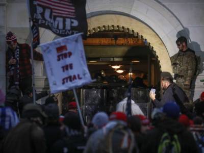 Дональд Трамп - ФБР обнаружило доказательства того, что атака на Капитолий США была скоординированной - СМИ - unn.com.ua - США - Украина - Киев