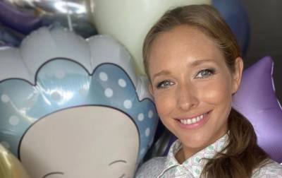 Екатерина Осадчая - Катя Осадчая - Осадчая показала первое кормление малыша грудью - korrespondent.net - Украина