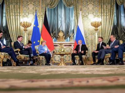 Владимир Путин - Ангела Меркель - Путин говорит, что Россия готова продолжать транзит газа через Украину, но есть несколько "но" - unn.com.ua - Россия - Украина - Киев - Германия - Транзит