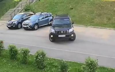 Очень странное ДТП: угадайте, что будет дальше - zr.ru - Череповец