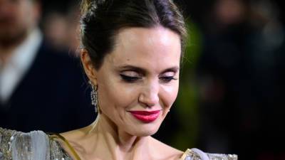 Анджелина Джоли - Анджелина Джоли завела страницу в Instagram ради письма афганской девочки - mir24.tv - Афганистан