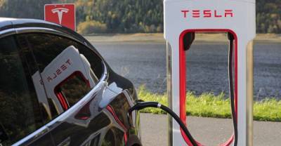 Tesla сравнила стоимость владения электрокаром и машиной на бензине - reendex.ru - США