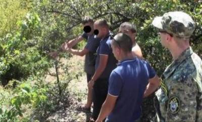 Заколол ножом в шею и сбросил с обрыва: мужчина убил свою возлюбленную во время отдыха в Крыму - news.megatyumen.ru - Крым - Севастополь - Омск