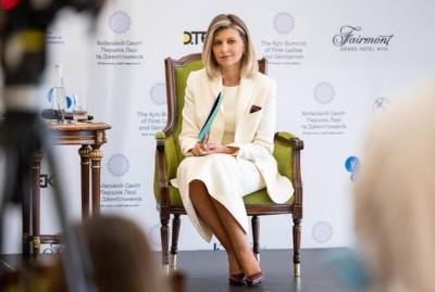 Елена Зеленская - Первые леди в Киеве: одна предлагает бедным есть сухари, вторая усомнилась в женщинах-начальницах - kp.ua - Украина - Киев - Германия - Латвия - Люксембург