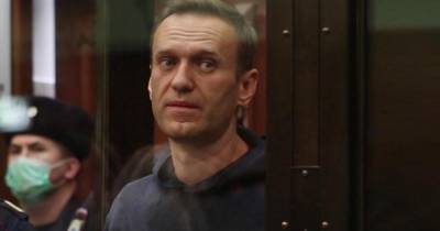 Алексей Навальный - Новое "интервью Навального из колонии" опубликовало британское СМИ - ren.tv - Россия