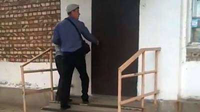 Опубликованы кадры задержания третьего беглеца из психдиспансера в Бурятии - iz.ru - Израиль - респ.Бурятия