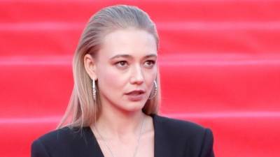 Данила Козловский - Оксана Акиньшина - Фото абсолютно голой Оксаны Акиньшиной появились в сети (18+) - 5-tv.ru