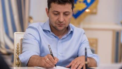 Владимир Зеленский - Алексей Данилов - Игорь Гужвы - Зеленский ввел в действие санкции против Гужвы, Деркача и Шария - vchaspik.ua - США - Украина