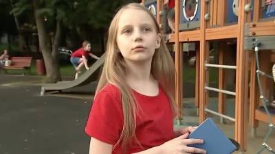 Алиса Теплякова - Поступившая в МГУ девятилетняя девочка-вундеркинд рассказала о своих мечтах - 5-tv.ru
