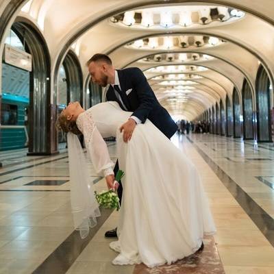 Анастасий Раков - Первые свадьбы провели ночью на станции метро "Маяковская" - radiomayak.ru - Москва