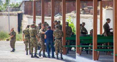Артак Давтян - Срочную службу в армии нужно сохранить – глава Генштаба о реформах в ВС Армении - ru.armeniasputnik.am - Армения