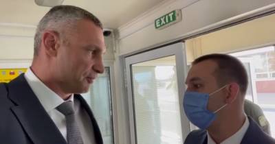 Виталий Кличко - Ангела Меркель - Владимир Кличко - Михаил Подоляк - "Странная история". У Зеленского отреагировали на ситуацию с Кличко в аэропорту (фото) - focus.ua - Украина - Киев - Германия