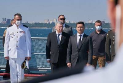 Владимир Зеленский - Ангела Меркель - Джозеф Байден - Зеленский: Хотел бы видеть ВМС Украины такими же мощными, какими они были сразу после распада СССР - topwar.ru - Россия - США - Украина - Киев - Германия
