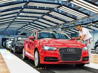 Audi и Toyota закрывают заводы и сокращают выпуск авто из-за дефицита чипов - mediavektor.org - Германия - Малайзия
