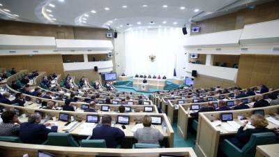 Ангела Меркель - Владимир Джабаров - В Совфеде и ГД оценили слова Меркель о готовности ввести санкции против СП-2 - 5-tv.ru - Москва - Россия - Германия