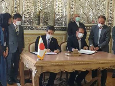 Мотэги Тосимицу - Мохаммад Джавадый - Эбрахим Раиси - Иран и Япония подписали соглашение о сотрудничестве в таможенной сфере - trend.az - Япония - Иран - Тегеран