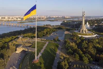 Владимир Зеленский - Битва флагштоков на День Независимости: самый высокий в Харькове, самый красивый - в селе Марьяновка - kp.ua - Украина - Кривой Рог - Херсон - Харьков